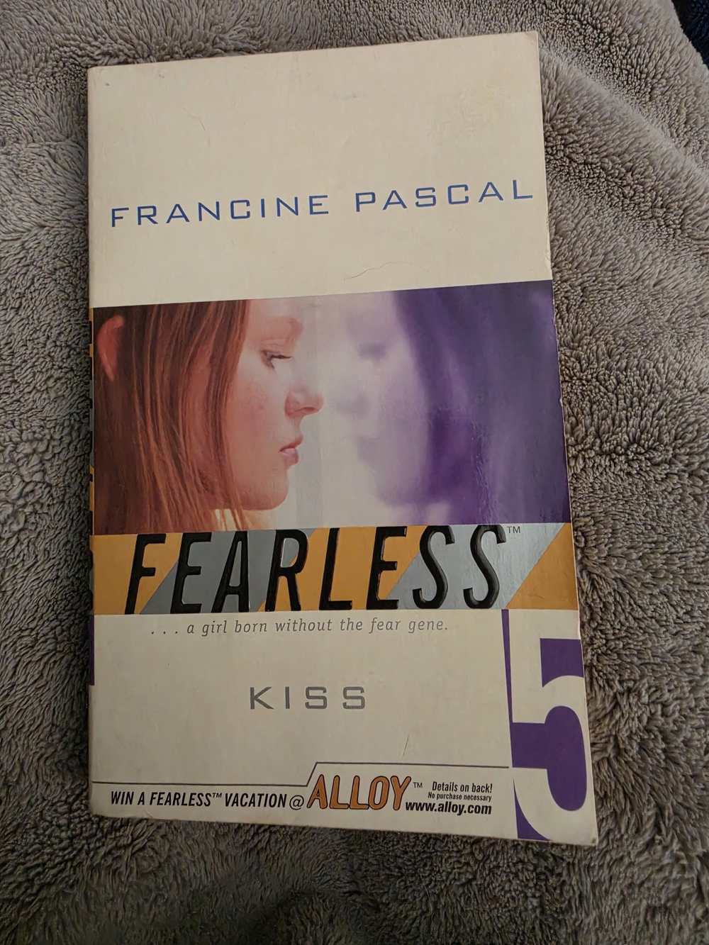 Kiss (Fearless #5) by Francine Pascal